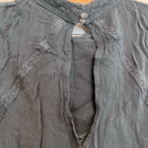 Elegant Lace Women's Top in Dark grey - Picture 5 of 7